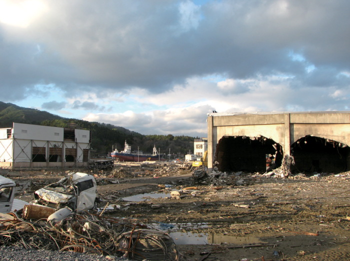 world-filled-with-art-21-01