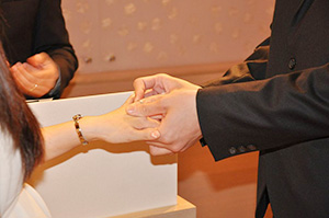 wedding-and-speaker-01