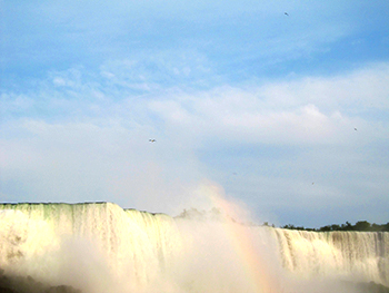 niagara-falls-on-weekdays-04