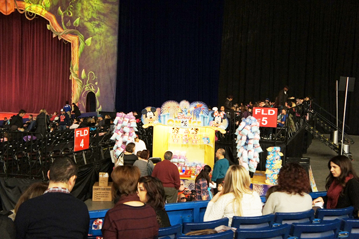 disneyonice-treasure-trove-03
