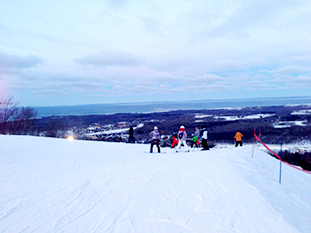 blue-mountain-snowboarding-01