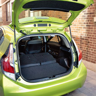 広々としたカーゴスペース