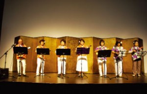 軽やかなウクレレ演奏