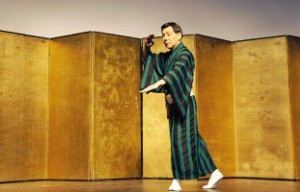 滑らかな動きの日本舞踊