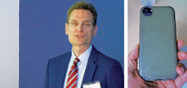 (左)サスカチュワン州のバイオサイエンス産業について説明するBrad Blyさん　(右)バイオサイエンス産業の成功例として紹介された生分解可能なiPhoneケース
