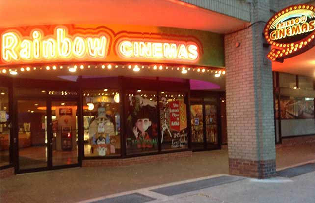 my-favourite-theater-01