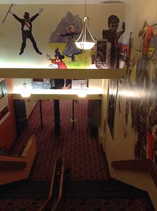 my-favourite-theater-03