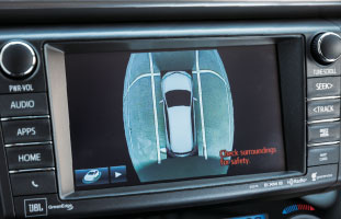 360度カメラで安全確認もバッチリ