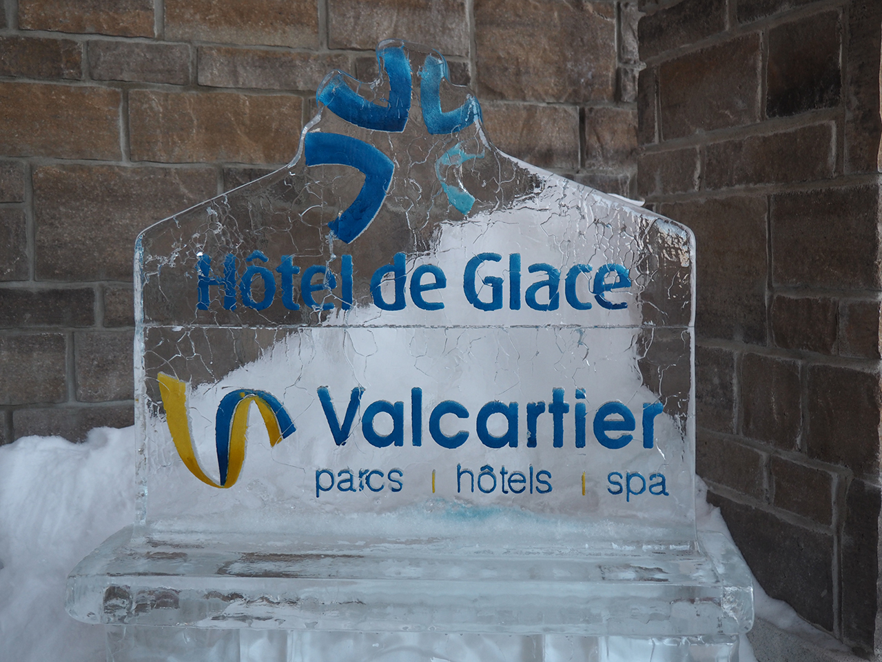 ice-hotel01