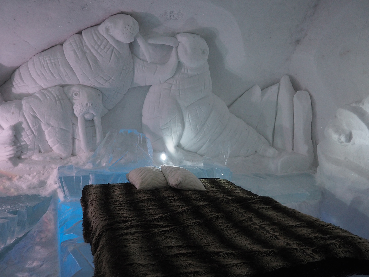 ice-hotel03