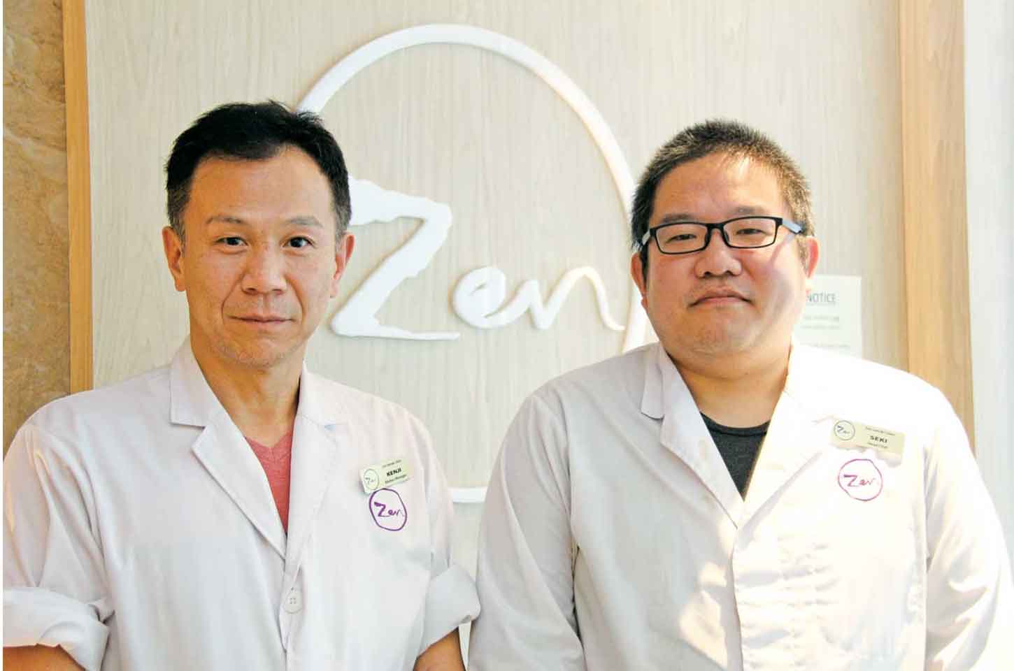 Zen Sanuki Udon　キッチンマネージャー・石井研治さん（左） ヘッドシェフ・関雅志さん（右）