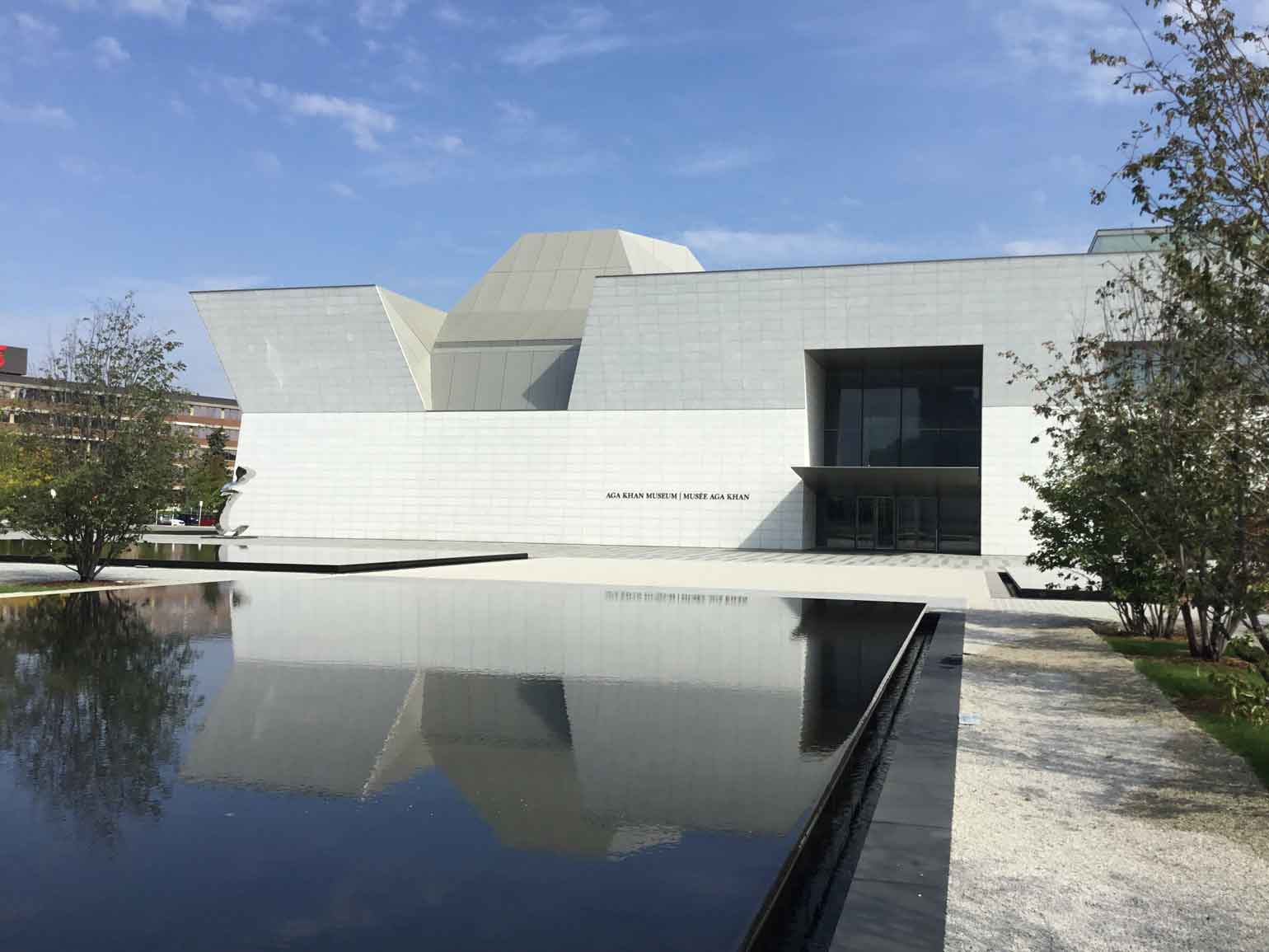 立派な前庭。おしゃれ。