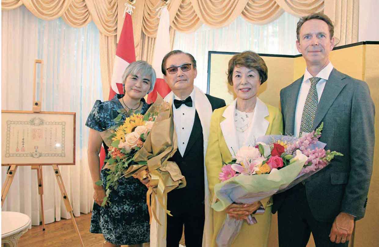 山本宗一郎氏への旭日単光章受章の叙勲伝達式